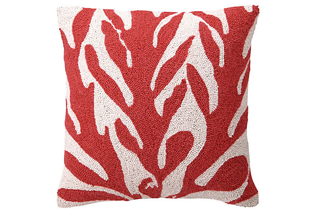 подушка с изображением морских кораллов
